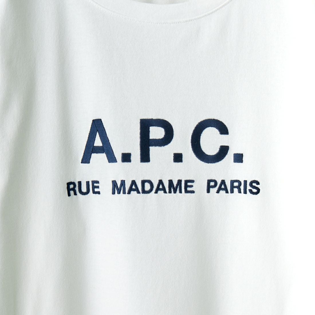 A.P.C. [アー・ペー・セー] ロゴ刺繍 ロングスリーブTシャツ [RUE-MADAME-H-MANCHES] 90 BLANC