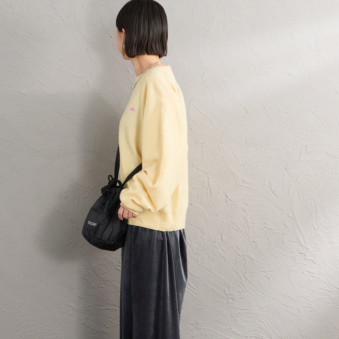 DANTON [ダントン] クルーネックプルオーバーニット [DT-D0027LMW] PALE YELLO &&モデル身長：150cm 着用サイズ：38&&