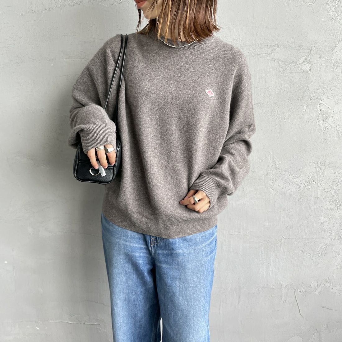 DANTON [ダントン] クルーネックプルオーバーニット [DT-D0027LMW] TAUPE &&モデル身長：158cm 着用サイズ：38&&