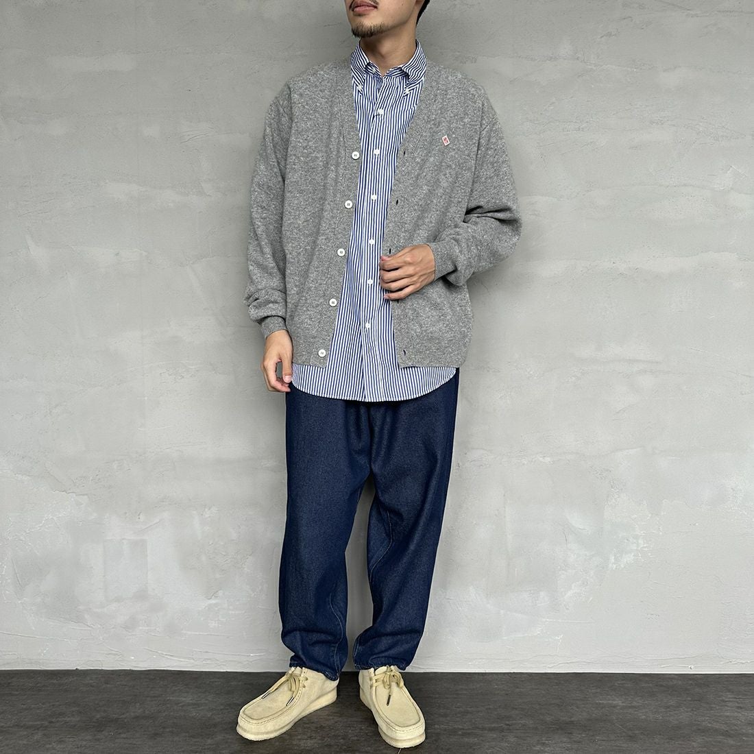 DANTON [ダントン] ラムウール Vネックカーディガン [DT-D0030LMW] LT.GREY &&モデル身長：168cm 着用サイズ：40&&