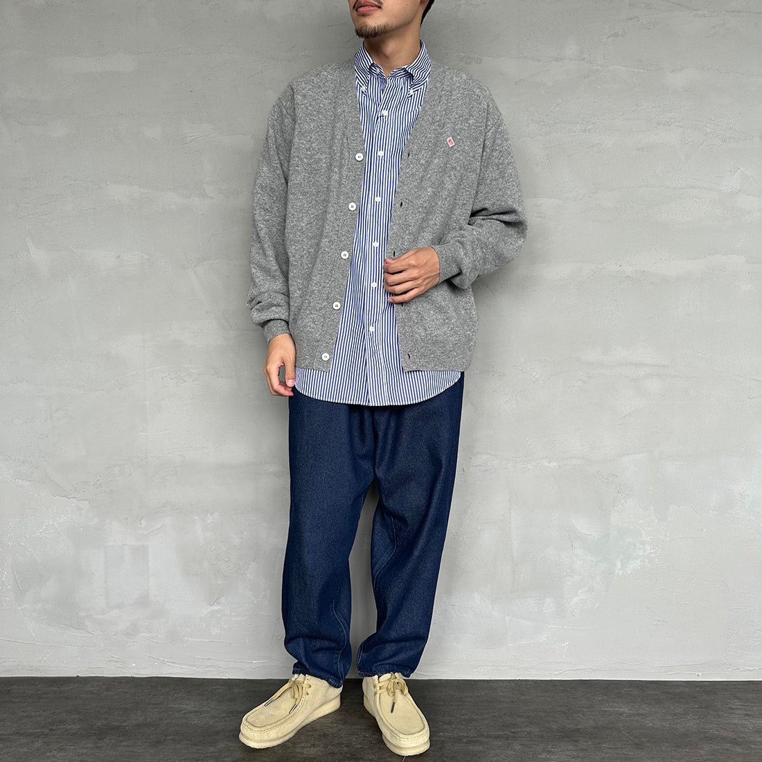 DANTON [ダントン] ラムウール Vネックカーディガン [DT-D0030LMW] LT.GREY &&モデル身長：168cm 着用サイズ：40&&