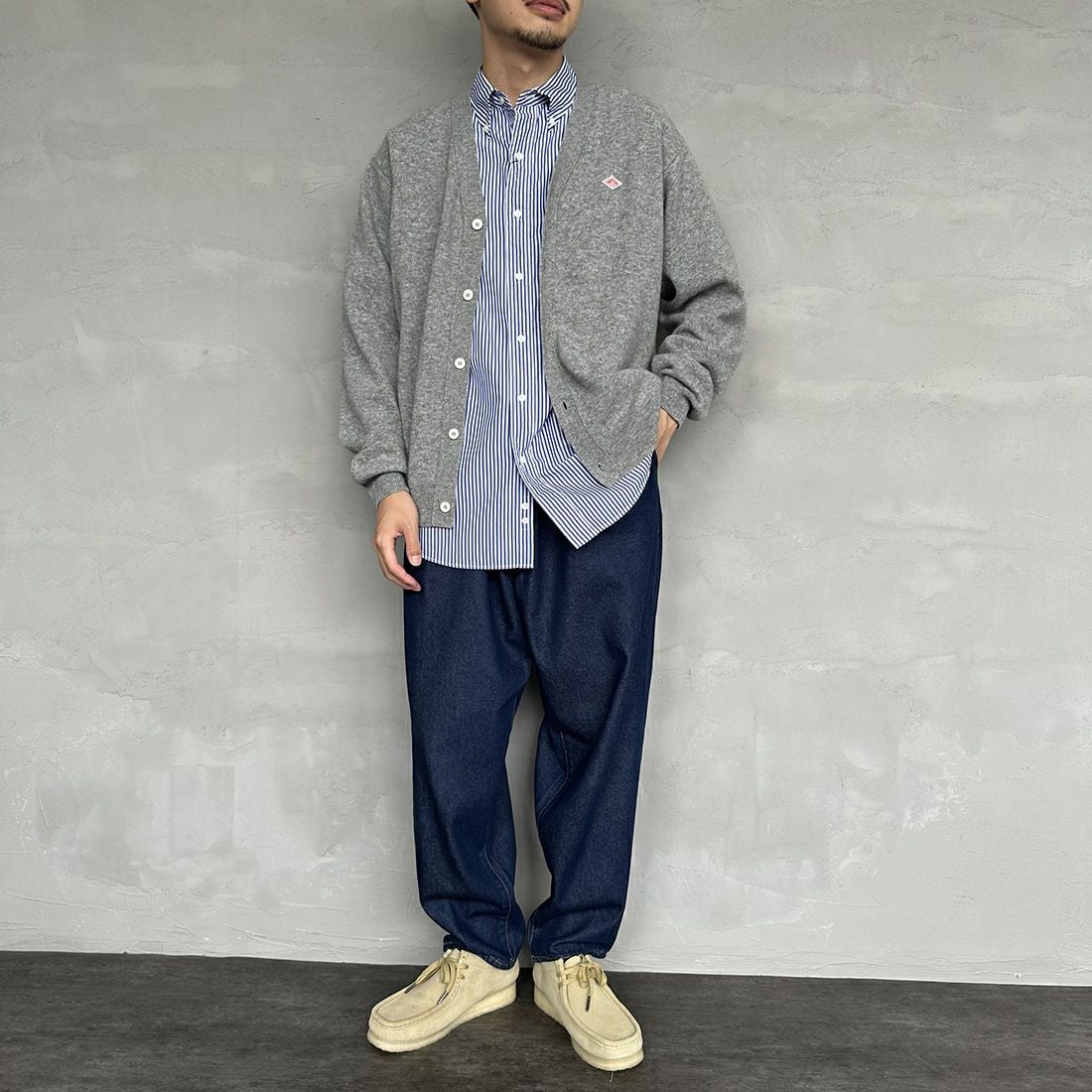 DANTON [ダントン] ラムウール Vネックカーディガン [DT-D0030LMW] LT.GREY &&モデル身長：168cm 着用サイズ：40&&