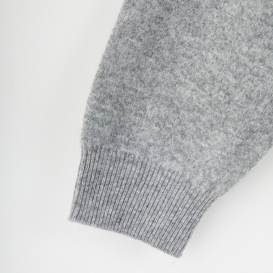 DANTON [ダントン] ラムウール Vネックカーディガン [DT-D0030LMW] LT.GREY