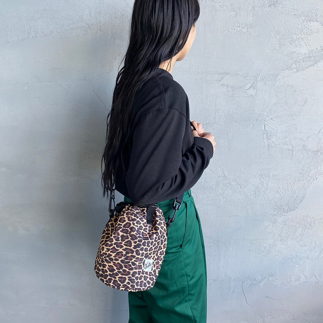 Drifter [ドリフター] ドローストリングポーチ [DFV1200] 77 LEOPARD