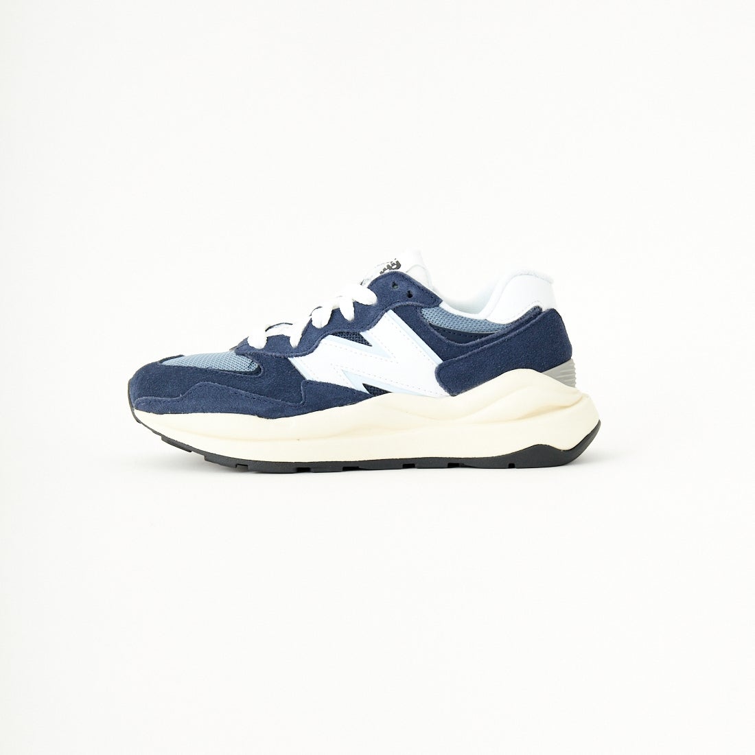 ネイビー Vネック ボタン付きスーツ Mサイズ(ニューバランス) new balance [ニューバランス] スニーカー [M5740]｜ジーンズ