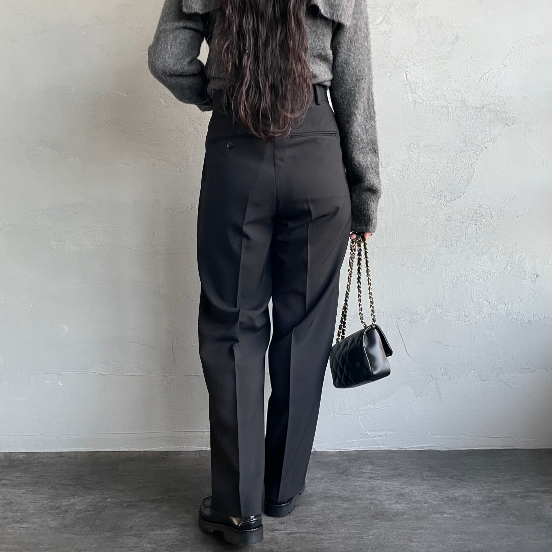 THE SHINZONE [ザ シンゾーン] クライスラーパンツ [21AMSPA01] 07 BLACK&&モデル身長：156cm 着用サイズ：32&&