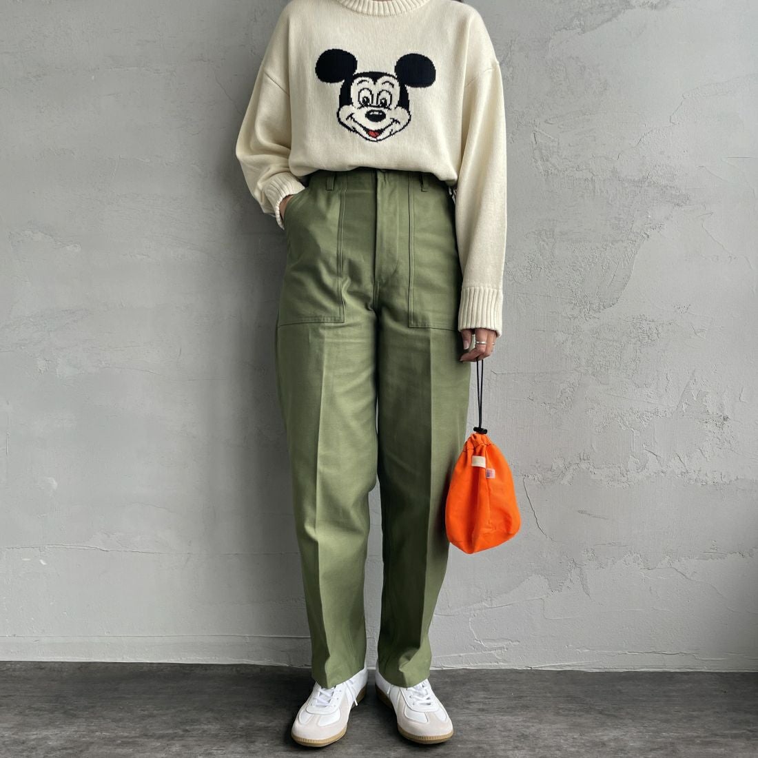 THE SHINZONE [ザ シンゾーン] ベイカーパンツ [15AMSPA18] 62 KHAKI&&モデル身長：156cm 着用サイズ：36&&