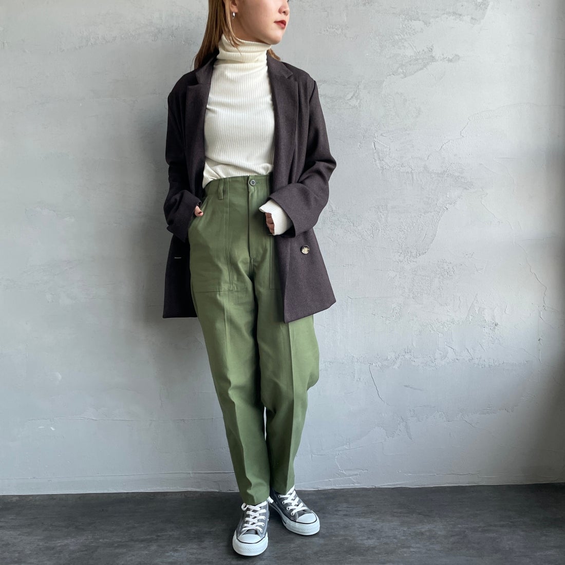 THE SHINZONE [ザ シンゾーン] ベイカーパンツ [15AMSPA18] 62 KHAKI &&モデル身長：156cm 着用サイズ：36&&