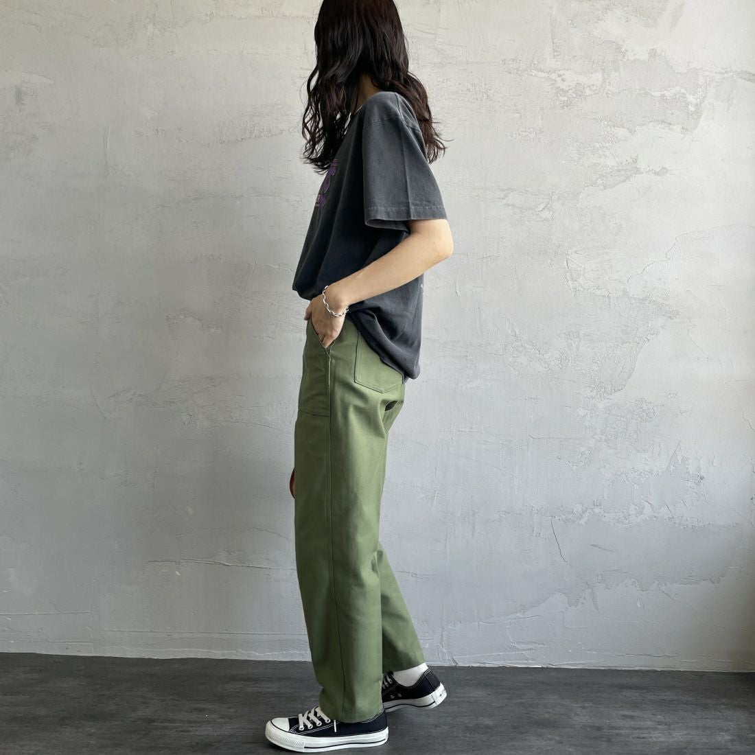 THE SHINZONE [ザ シンゾーン] ベイカーパンツ [15AMSPA18] 62 KHAKI &&モデル身長：160cm 着用サイズ：34&&