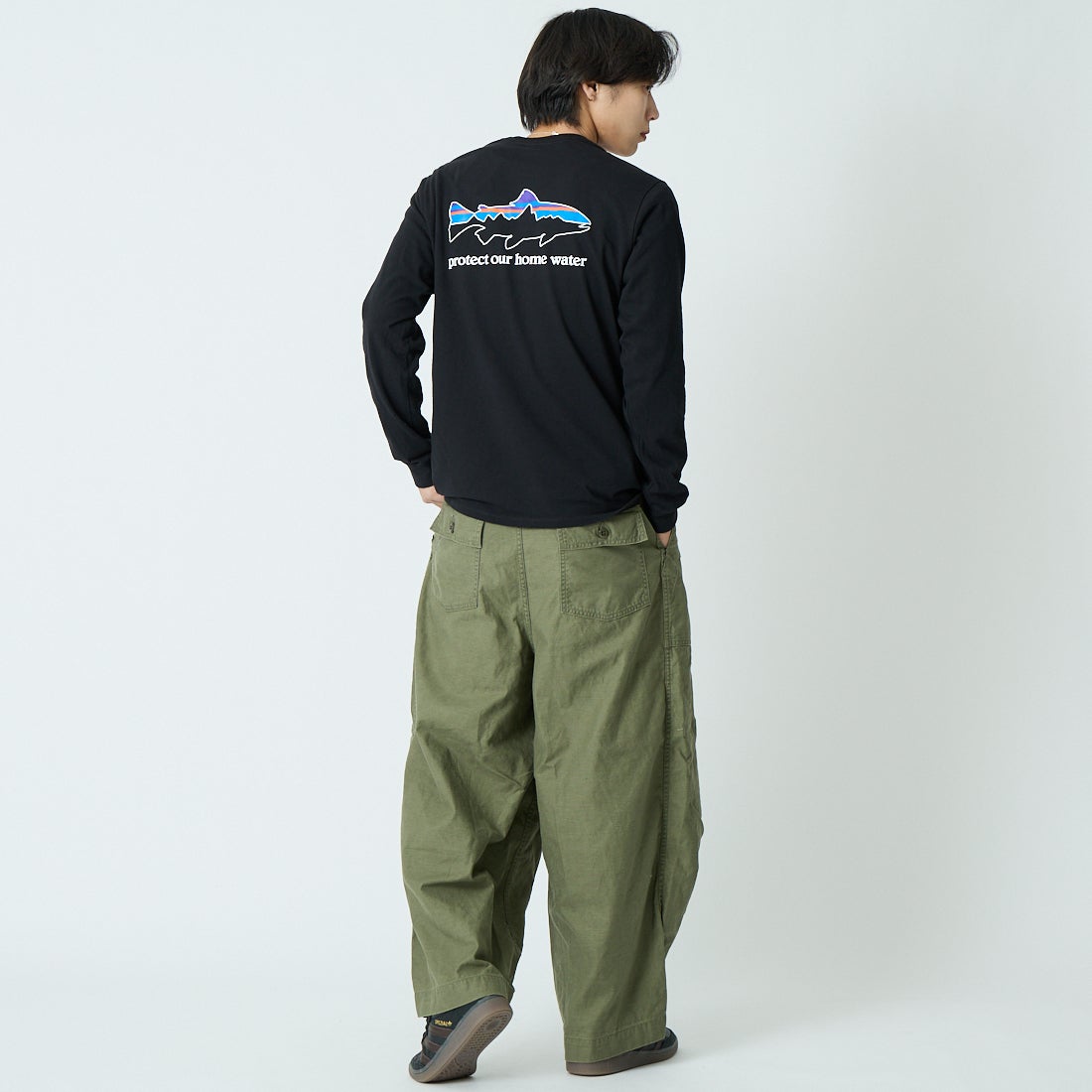 patagonia [パタゴニア] メンズ ロングスリーブ ホームウォータートラウト レスポンシビリティー [37574] BLK &&モデル身長：179cm 着用サイズ：S&&