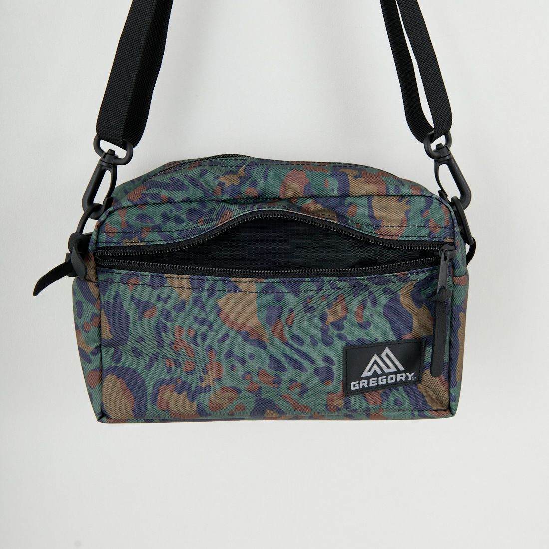 GREGORY [グレゴリー] パテッドショルダーポーチM [PADDED-SHOULDER-M] ﾐﾘﾀﾘｰﾚｵﾊﾟｰ