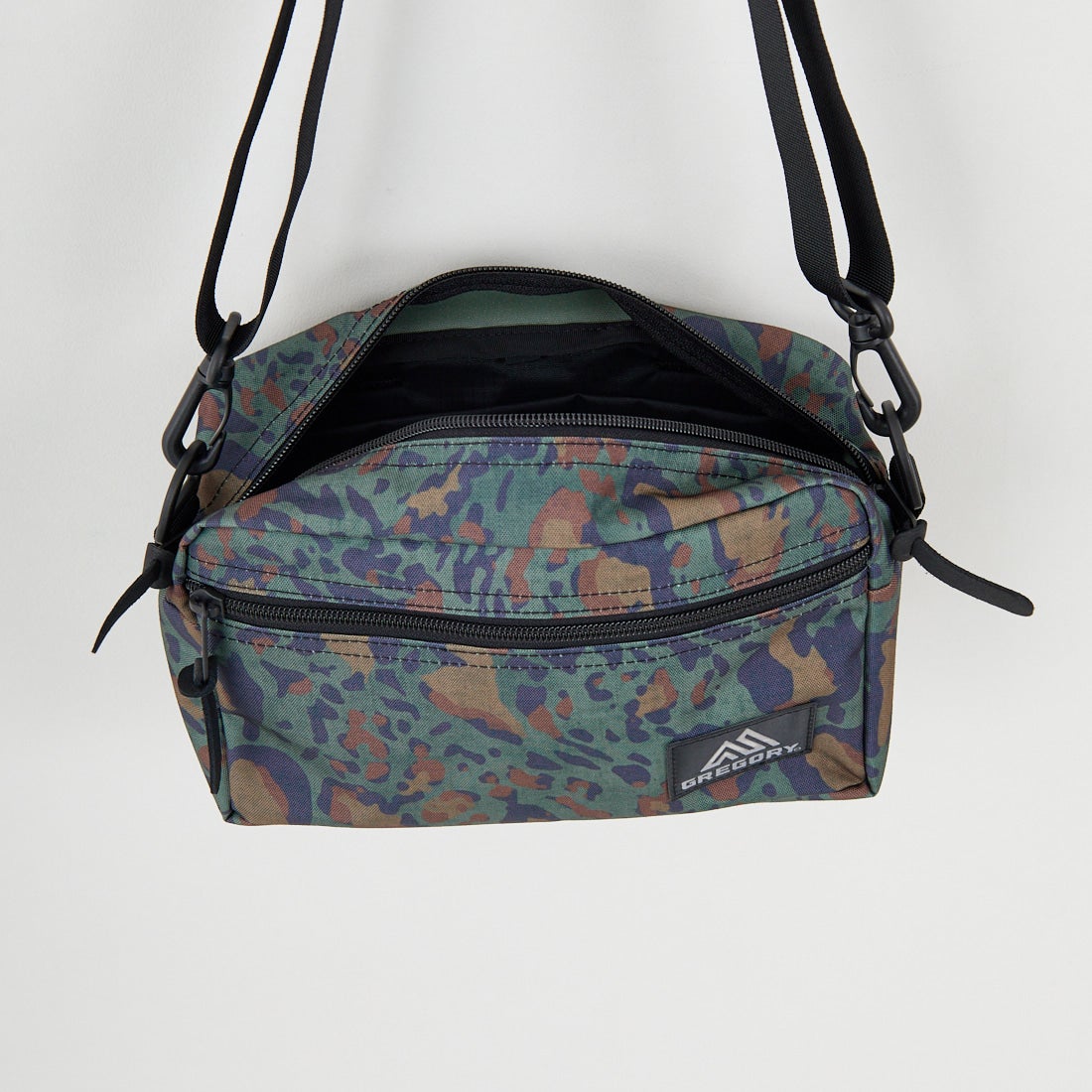 GREGORY [グレゴリー] パテッドショルダーポーチM [PADDED-SHOULDER-M] ﾐﾘﾀﾘｰﾚｵﾊﾟｰ