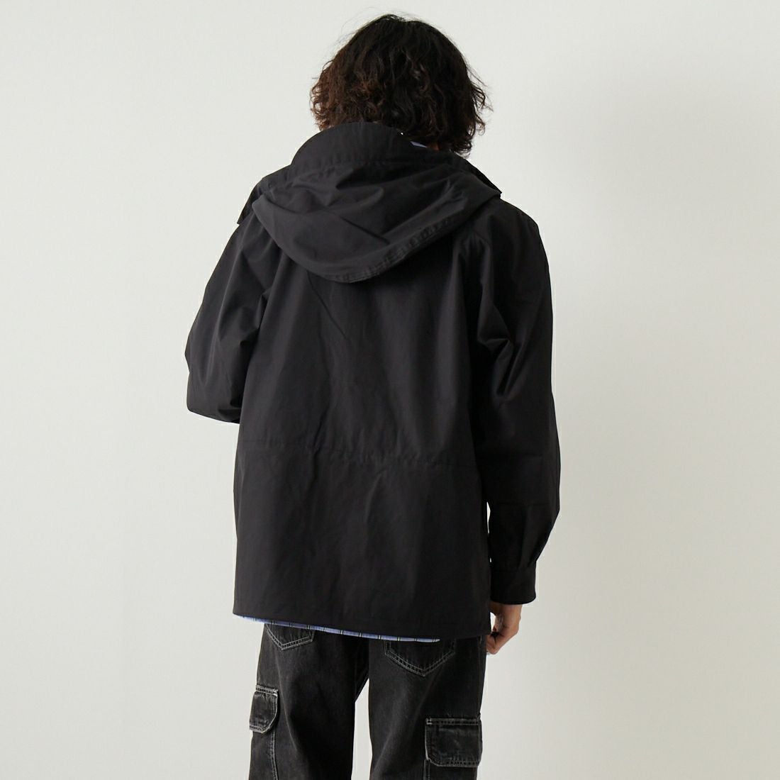 THE NORTH FACE PURPLE LABEL [ザ ノースフェイス パープルレーベル] 65/35 マウンテンパーカー [NP2352N] K BLACK &&モデル身長：182cm 着用サイズ：L&&