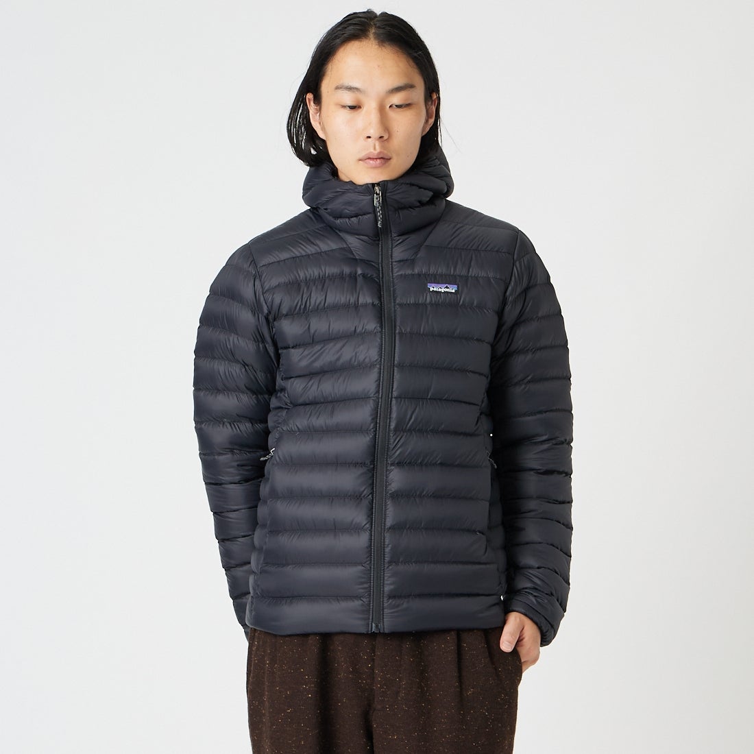 patagonia [パタゴニア] メンズ ダウン セーター フーディ [84702] BLK &&モデル身長：175cm 着用サイズ：S&&