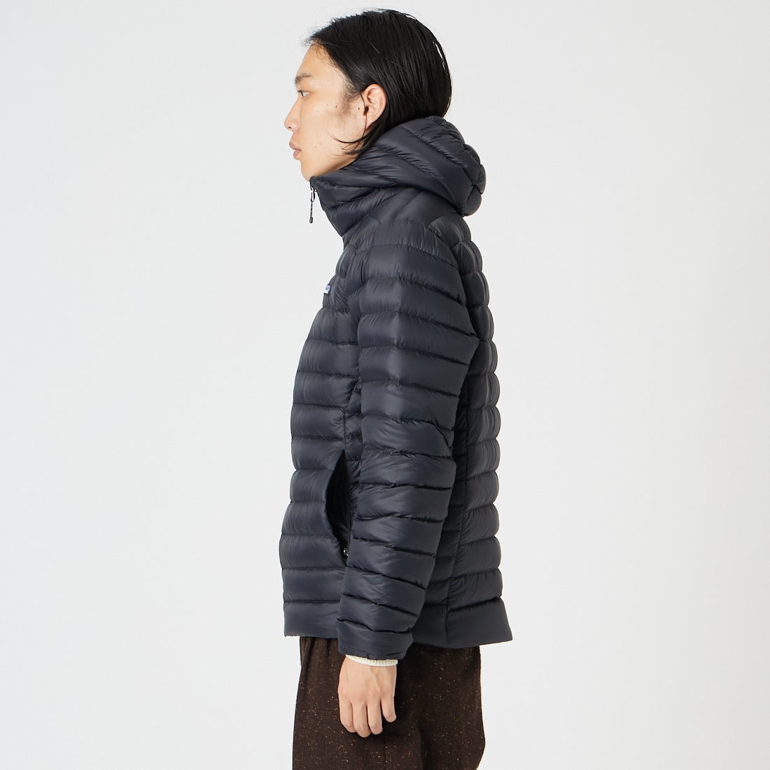 patagonia [パタゴニア] メンズ ダウン セーター フーディ [84702] BLK &&モデル身長：175cm 着用サイズ：S&&