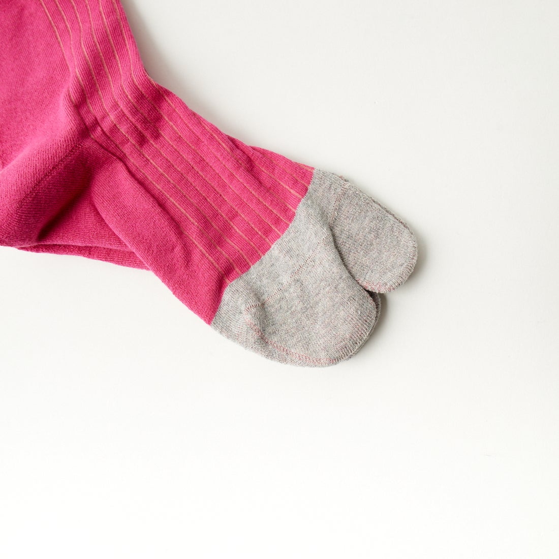 The Role design [ザ ロールデザイン] バイカラーリブソックス [RLD-666-239020] PINK
