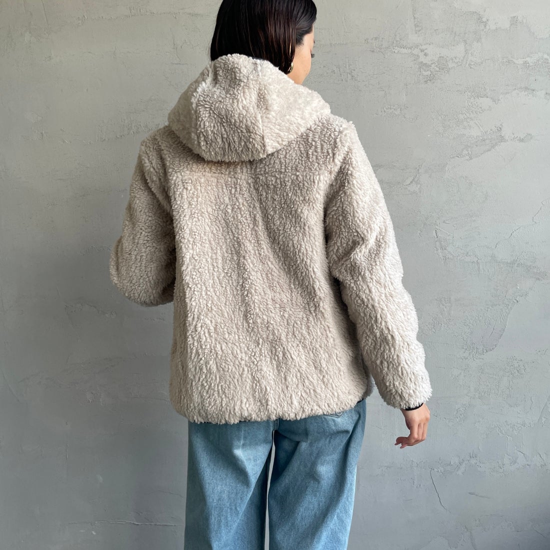 patagonia [パタゴニア] リバーシブル レディ フレディ フーディ [68095] NENA&&モデル身長：163cm 着用サイズ：KID-XL&&
