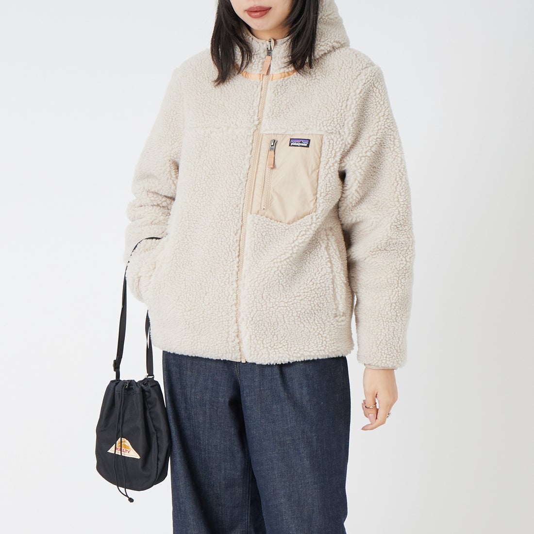 patagonia [パタゴニア] キッズ リバーシブル レディ フレディ フーディ [68095] ORTN &&モデル身長：162cm 着用サイズ：KID-XL&&