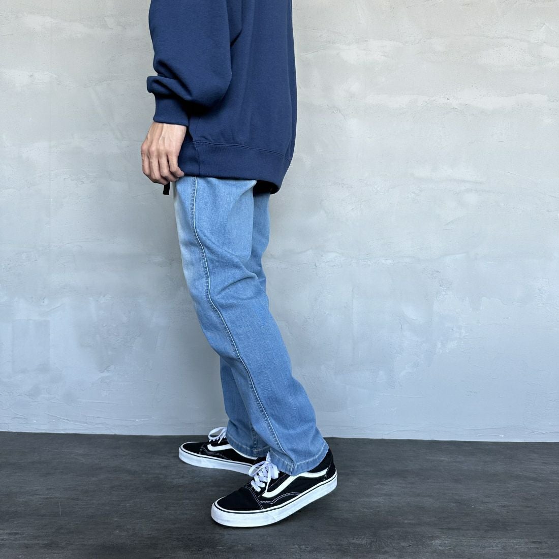 GRAMiCCi [グラミチ] ストレッチデニムNNパンツ タイトクロップド [G113-OGSD] MEDIUM USE &&モデル身長：168cm 着用サイズ：L&&