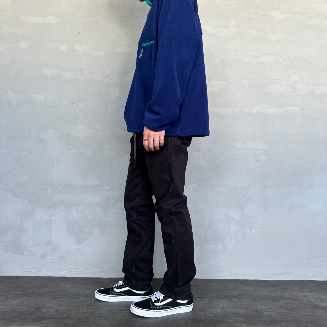 GRAMiCCi [グラミチ] NNパンツクロップド [G109-OGS] BLACK &&モデル身長：173cm 着用サイズ：M&&