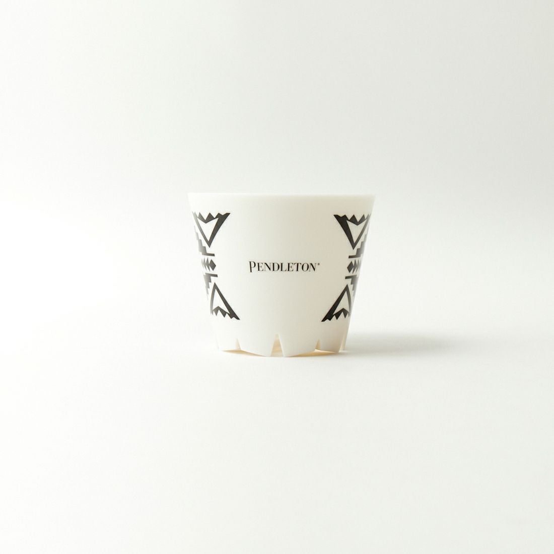 PENDLETON [ペンドルトン] カルシウムカーボネイトハウスプラントポット M [TP030] 19091 WHIT