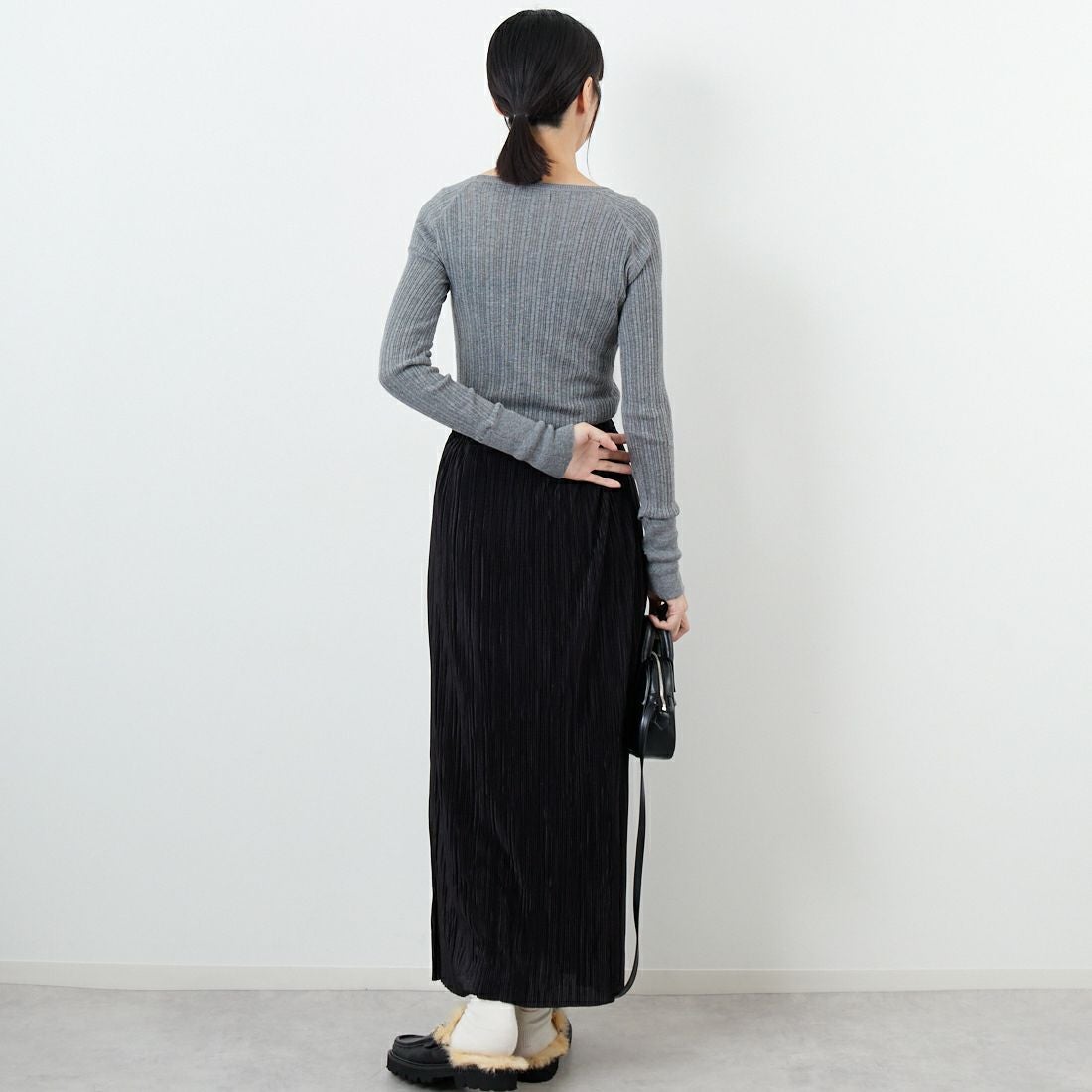 tumugu: [ツムグ] Uネック ランダムリブニット [TK9407A] 86 STEAL G &&モデル身長：162cm 着用サイズ：F&&