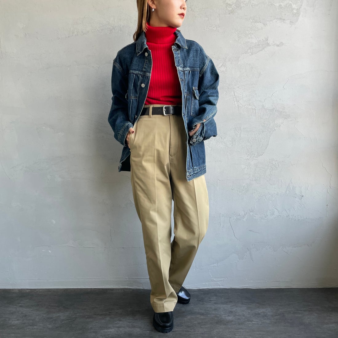 THE SHINZONE [ザ シンゾーン] ウォッシュド ハイウエストチノパン [23MMSPA07] 41 BEIGE&&モデル身長：156cm 着用サイズ：PO&&