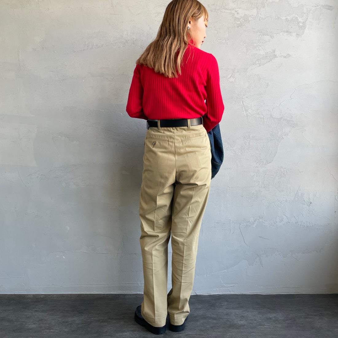 THE SHINZONE [ザ シンゾーン] ウォッシュド ハイウエストチノパン [23MMSPA07] 41 BEIGE&&モデル身長：156cm 着用サイズ：PO&&