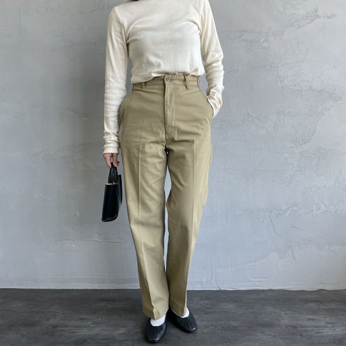 THE SHINZONE [ザ シンゾーン] ウォッシュド ハイウエストチノパン [23MMSPA07] 41 BEIGE&&モデル身長：163cm 着用サイズ：34&&