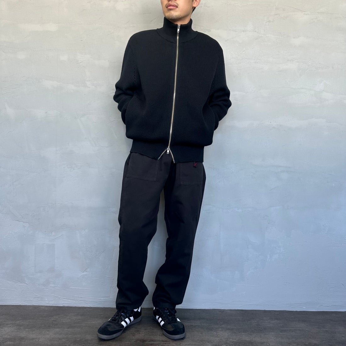 GRAMiCCi [グラミチ] ルーズテーパードリッジパンツ [G114-OGT] BLACK &&モデル身長：167cm 着用サイズ：M&&