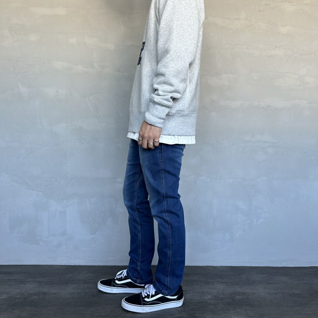 GRAMiCCi [グラミチ] ストレッチデニムNNパンツ クロップド [G112-OGSD] DARK USED &&モデル身長：173cm 着用サイズ：M&&