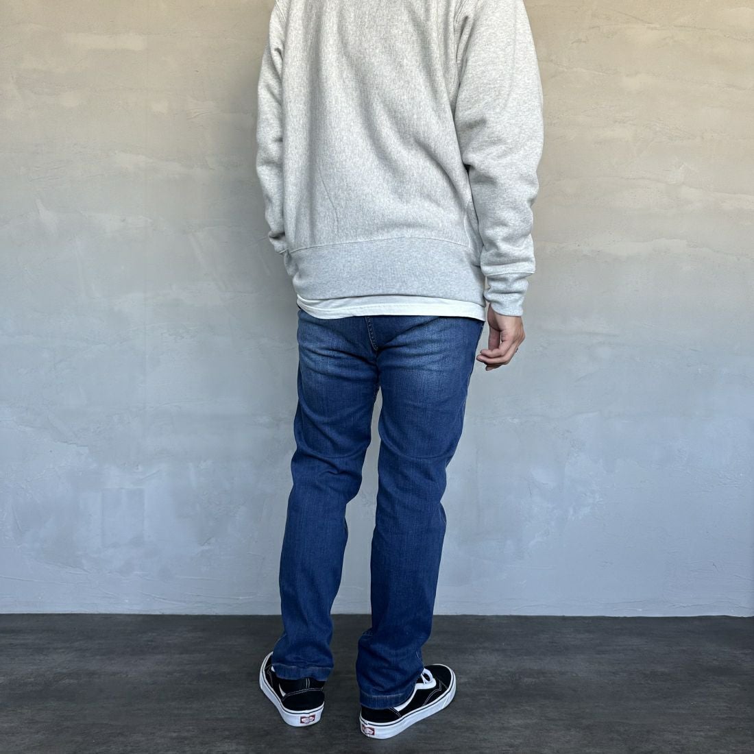 GRAMiCCi [グラミチ] ストレッチデニムNNパンツ クロップド [G112-OGSD] DARK USED &&モデル身長：173cm 着用サイズ：M&&