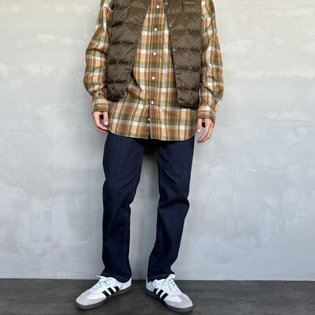 GRAMiCCi [グラミチ] ストレッチデニムNNパンツ クロップド [G112-OGSD] ONE WASH &&モデル身長：168cm 着用サイズ：M&&