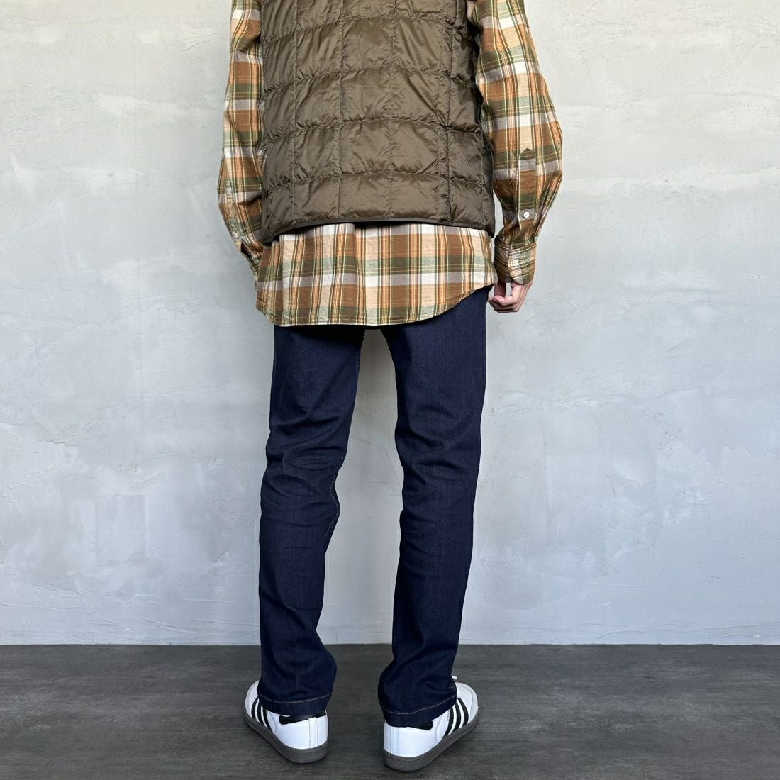 GRAMiCCi [グラミチ] ストレッチデニムNNパンツ クロップド [G112-OGSD] ONE WASH &&モデル身長：168cm 着用サイズ：M&&