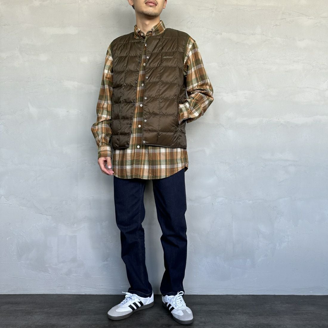 GRAMiCCi [グラミチ] ストレッチデニムNNパンツ クロップド [G112-OGSD] ONE WASH &&モデル身長：168cm 着用サイズ：M&&