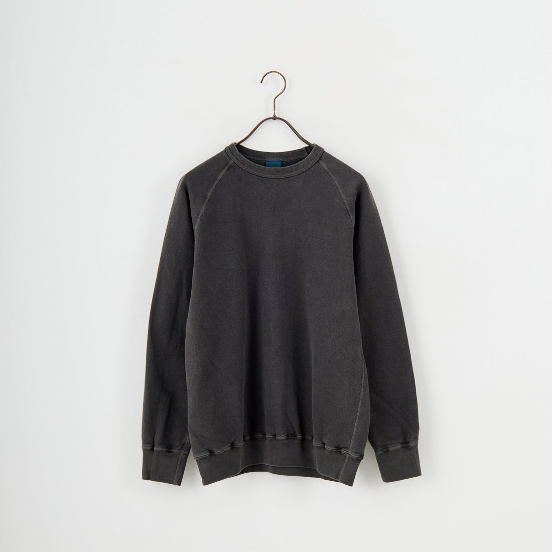 P-BLACK