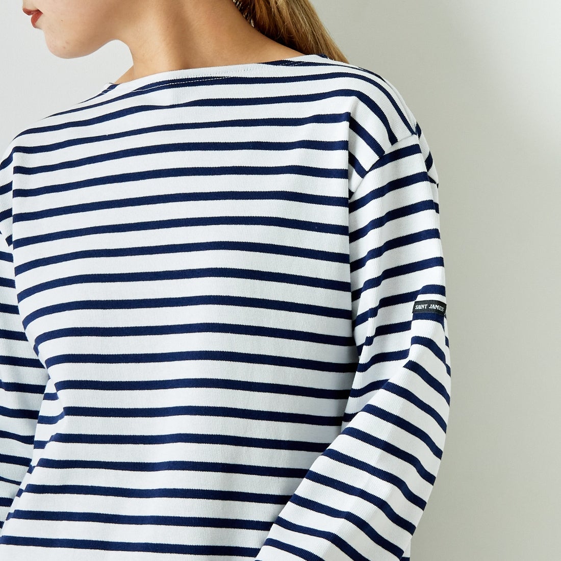 ST.JAMES [セントジェームス] バスクボーダーロングスリーブTシャツ [OUESSANT] NEI/MAR&&モデル身長：156cm 着用サイズ：3&&