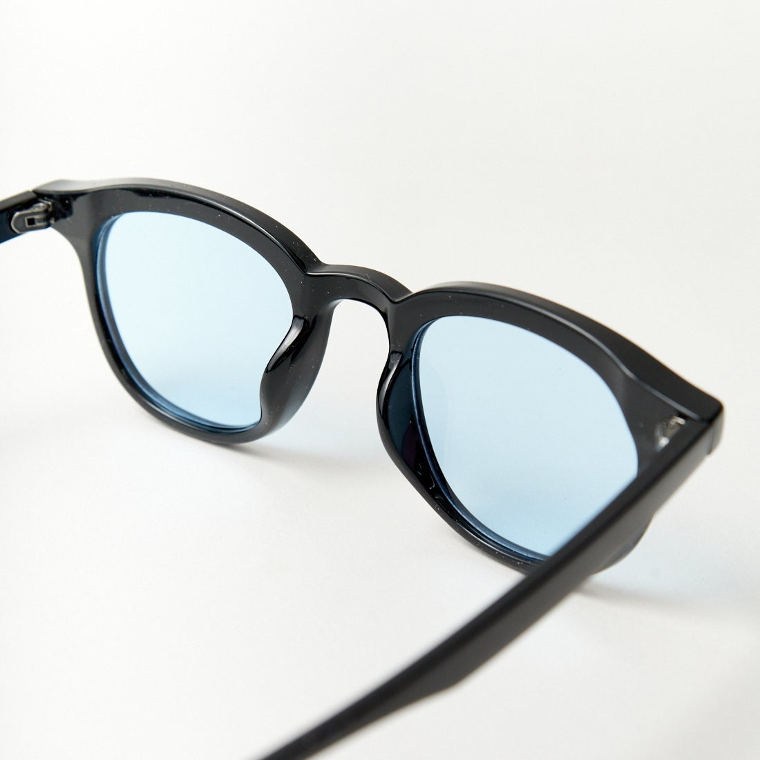 JEANS FACTORY [ジーンズファクトリー] カラーレンズ ウェリントンフラットサングラス [86374] BLK/BLU