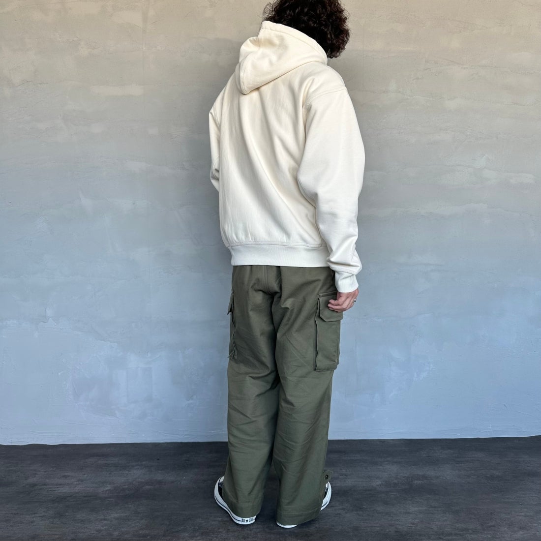 carhartt WIP [カーハートダブリューアイピー] フーデッドアメリカンスクリプトスウェットシャツ [I028279] NATURAL&&モデル身長：173cm 着用サイズ：M&&