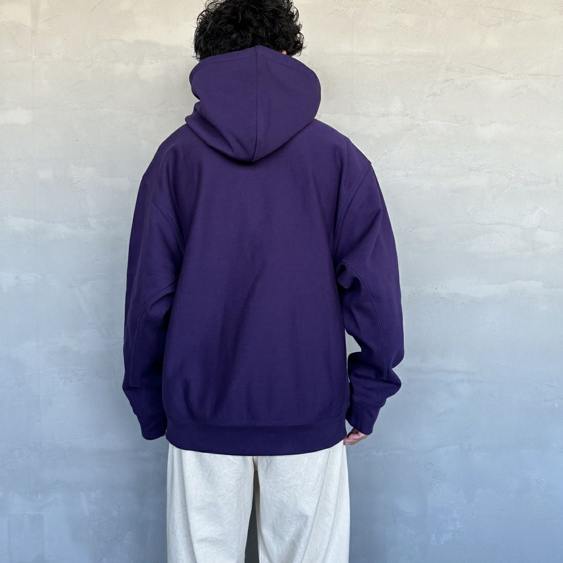 carhartt WIP [カーハートダブリューアイピー] フーデッドアメリカンスクリプトスウェットシャツ [I028279] CASSIS&&モデル身長：168cm 着用サイズ：L&&