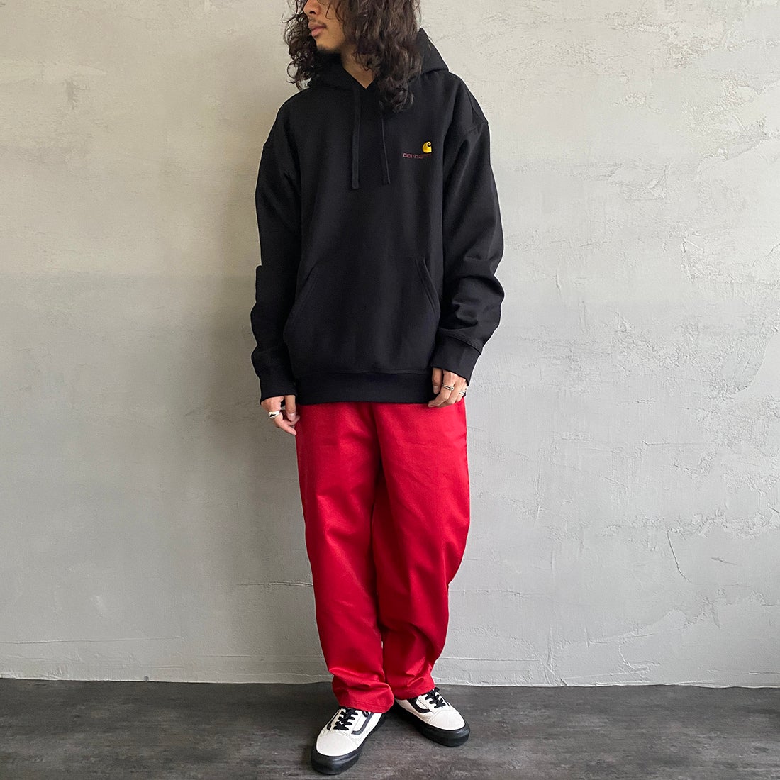 carhartt WIP [カーハートダブリューアイピー] フーデッドアメリカンスクリプトスウェットシャツ [I028279] BLACK&&モデル身長：173cm 着用サイズ：XL&&