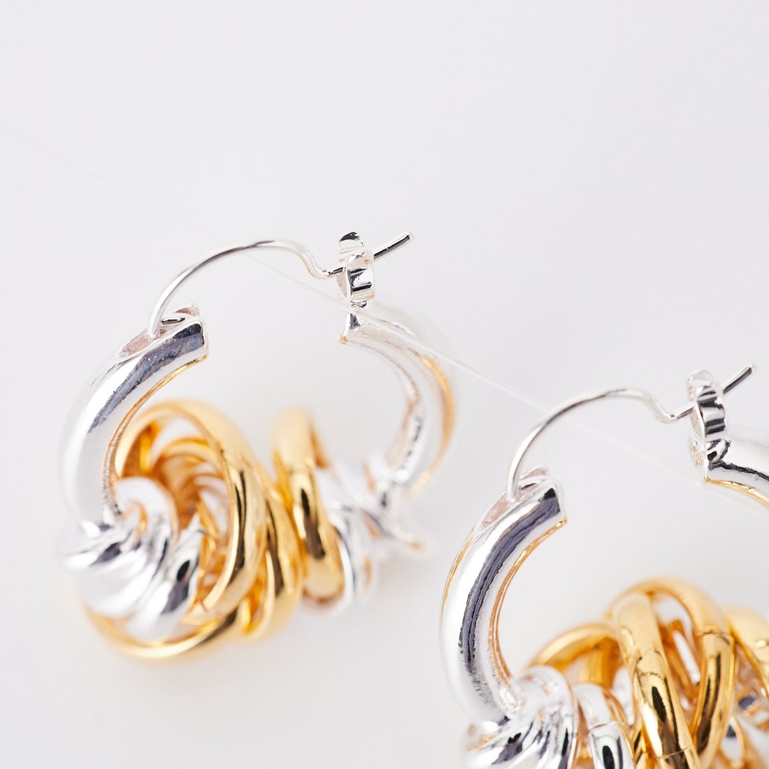 LAPUIS [ラピュイ] Coil Aroundピアス [214-220126] MULTI