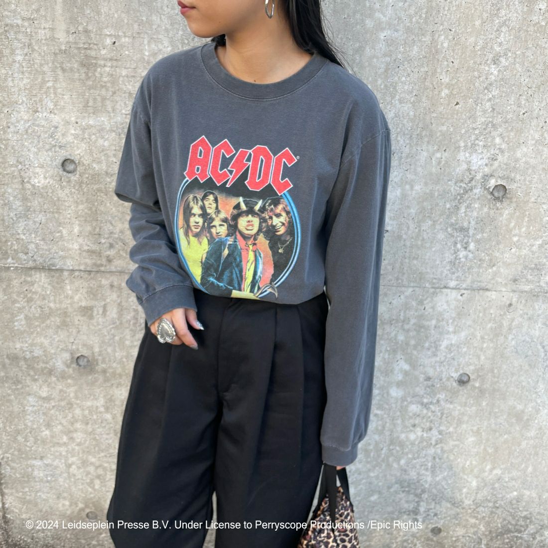 GOOD ROCK SPEED [グッドロックスピード] 別注 AC/DC ロゴプリントロングスリーブTシャツ [INTN-001-JF] BLACK &&モデル身長：156cm 着用サイズ：S&&