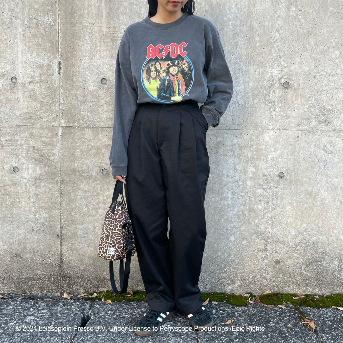 GOOD ROCK SPEED [グッドロックスピード] 別注 AC/DC ロゴプリントロングスリーブTシャツ [INTN-001-JF] BLACK &&モデル身長：156cm 着用サイズ：S&&