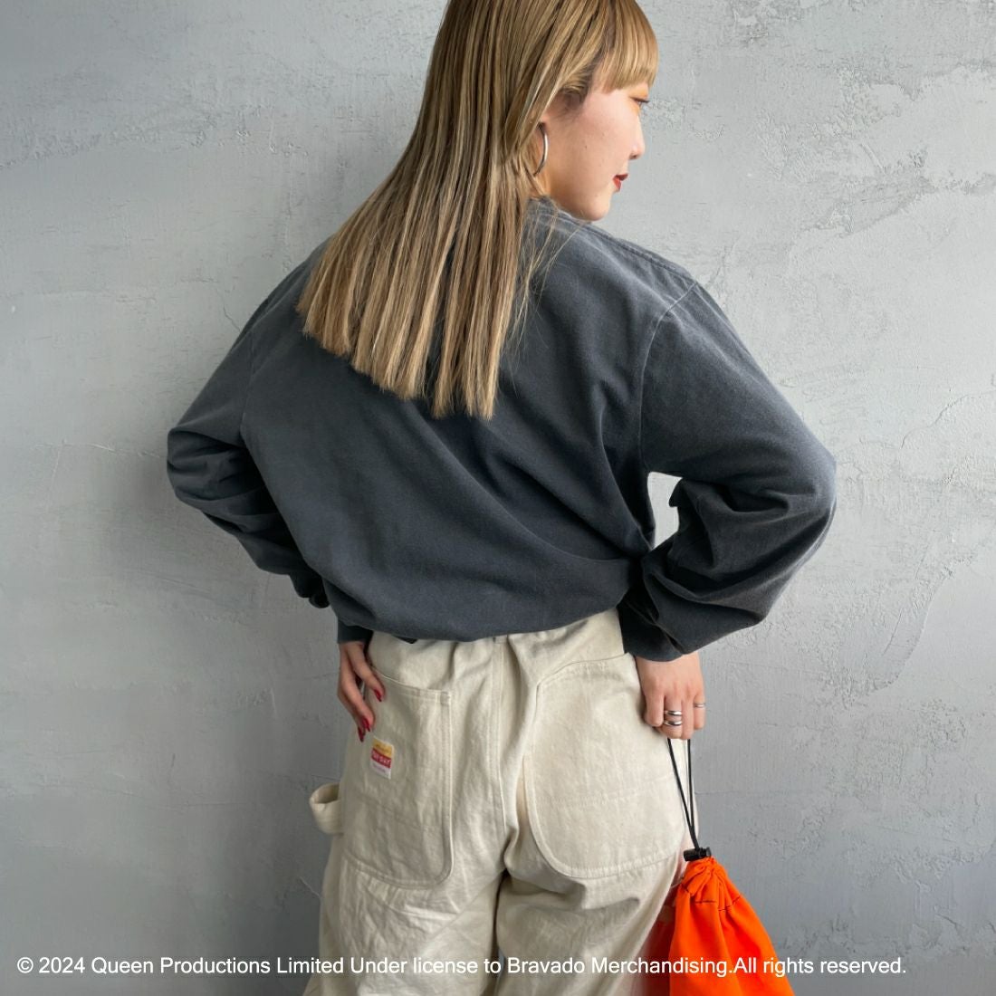 GOOD ROCK SPEED [グッドロックスピード] 別注 QUEEN ロゴプリントロングスリーブTシャツ [INTN-003-JF] BLACK&&モデル身長：156cm　着用サイズ：S&&