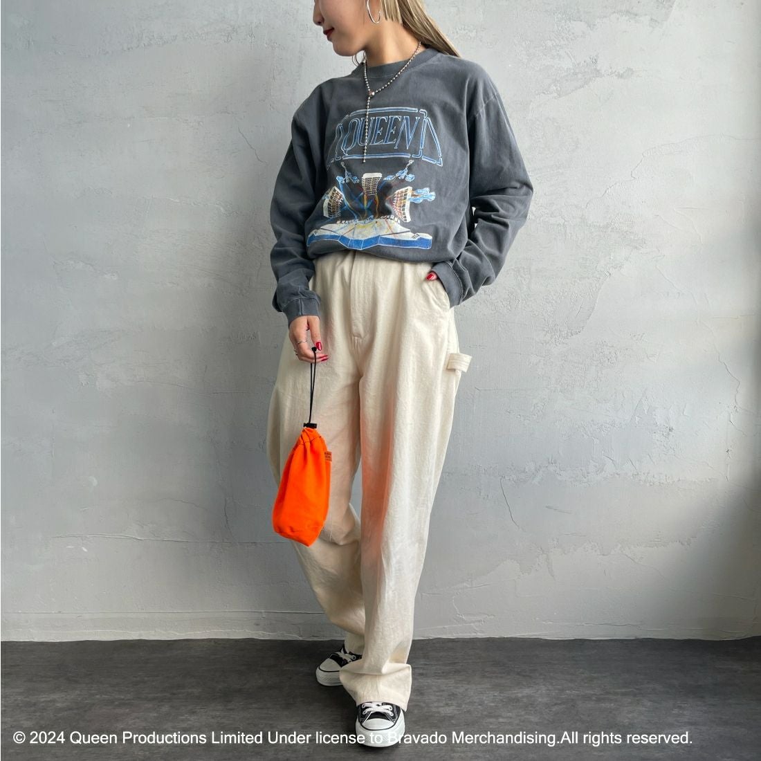 GOOD ROCK SPEED [グッドロックスピード] 別注 QUEEN ロゴプリントロングスリーブTシャツ [INTN-003-JF] BLACK&&モデル身長：156cm　着用サイズ：S&&