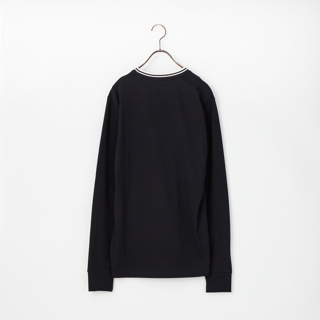 FRED PERRY [フレッドペリー] ティップライン ワンポイント刺繍Tシャツ [M9602] R88 BLACK