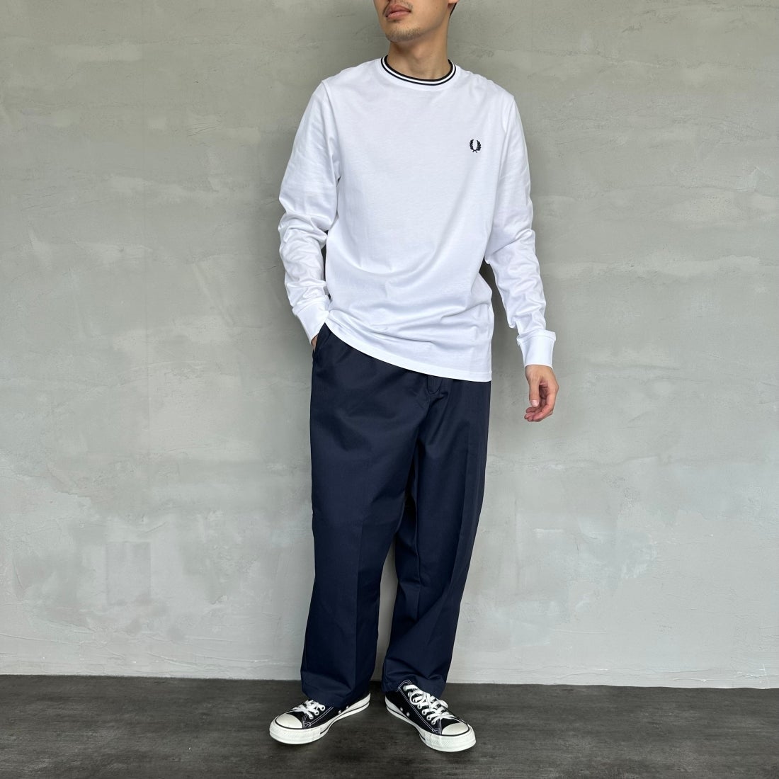 FRED PERRY [フレッドペリー] ティップライン ワンポイント刺繍Tシャツ [M9602] 100 WHITE &&モデル身長：168cm 着用サイズ：M&&