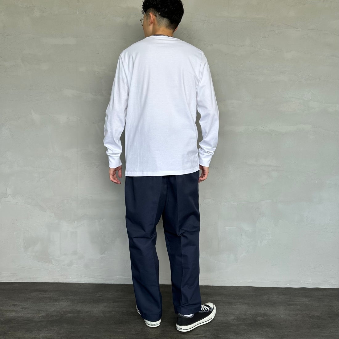 FRED PERRY [フレッドペリー] ティップライン ワンポイント刺繍Tシャツ [M9602] 100 WHITE &&モデル身長：168cm 着用サイズ：M&&