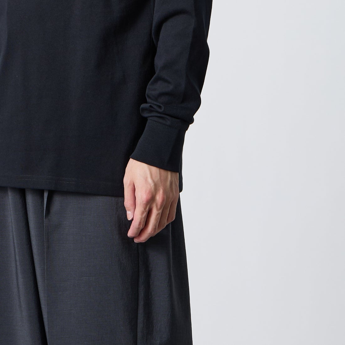 FRED PERRY [フレッドペリー] ティップライン ワンポイント刺繍Tシャツ [M9602] R88 BLACK